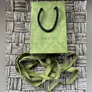 AUTHENTIC Gucci Gift Bag & Ribbon